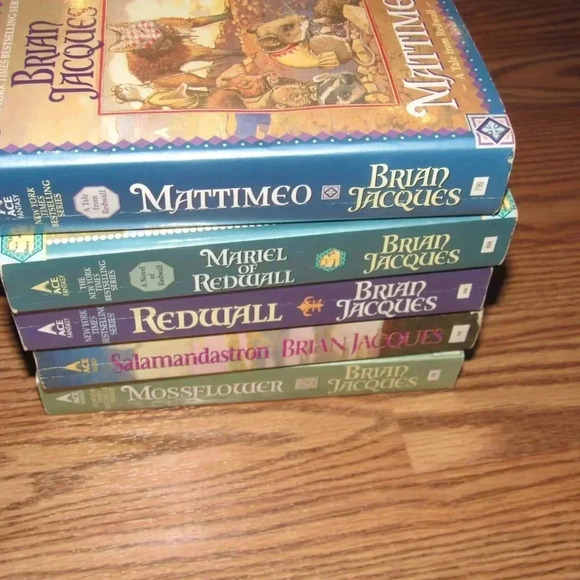 Brian Jacques Set (5) Books~Redwall/Mossflower/Mattimeo/Salamandastron - Picture 2 of 3